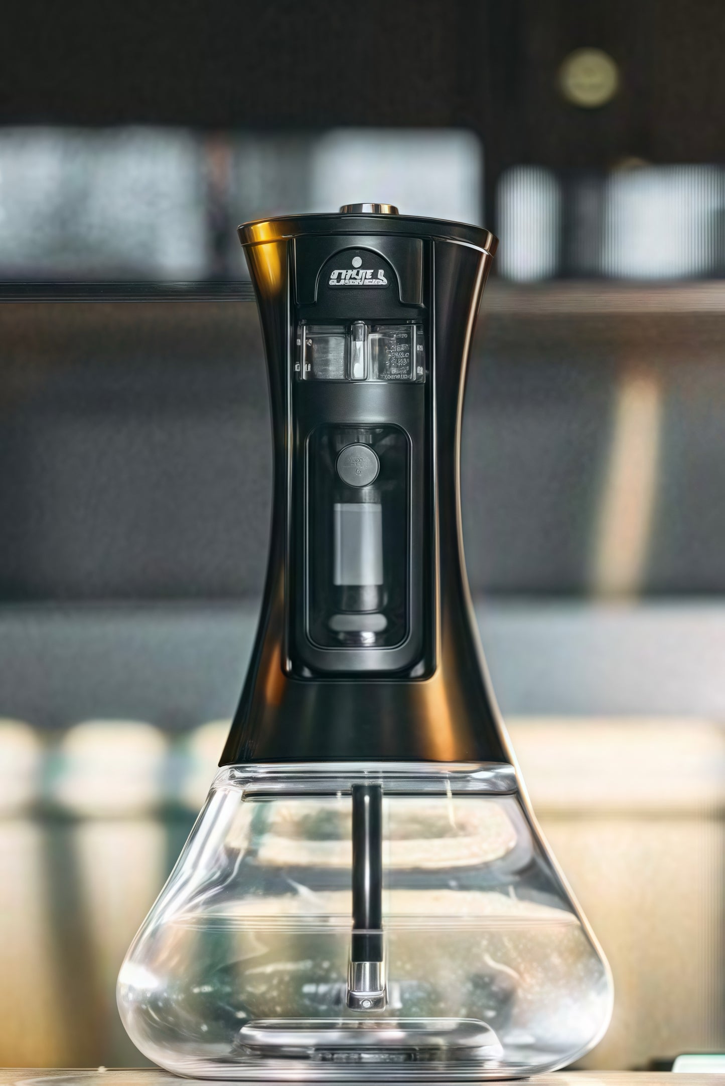 Ehuka with refillable pods